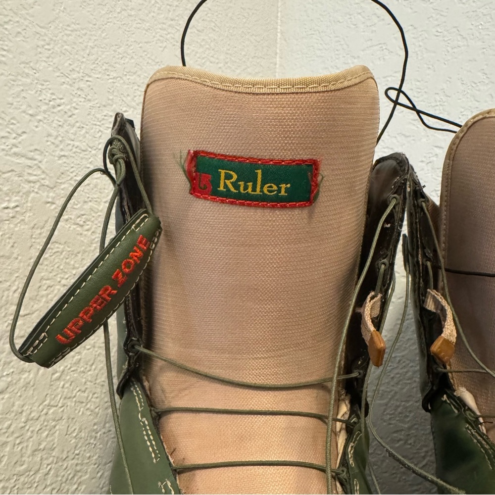 Burton Ruler Green and Tan Snowboard Boots - Picture 3 of 9